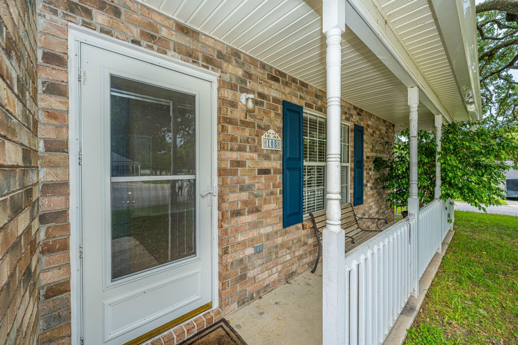 Photo of 108 Round Table Lane, Goose Creek, SC 29445 (MLS # 26018017)