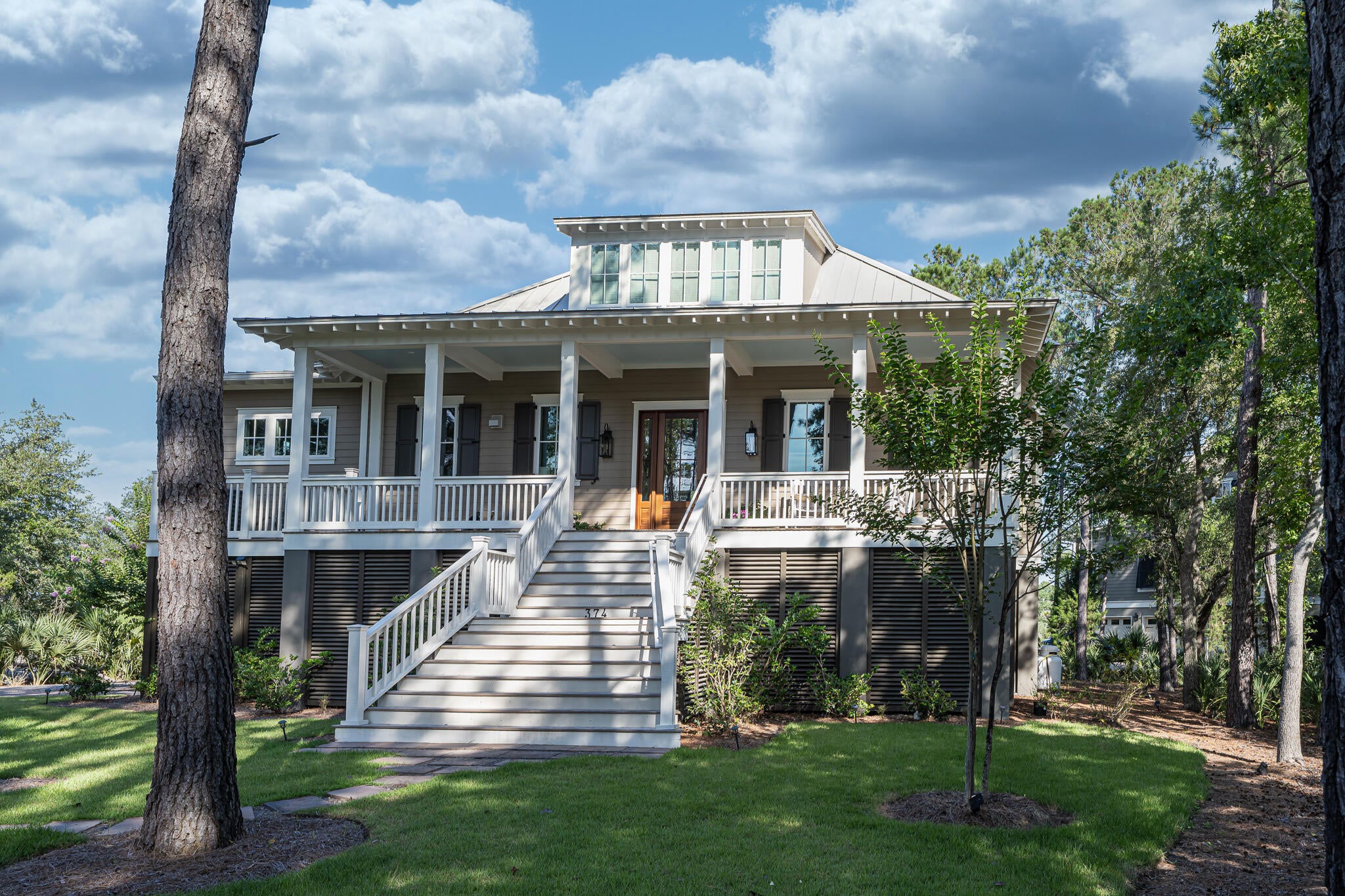 374 Commonwealth Road
