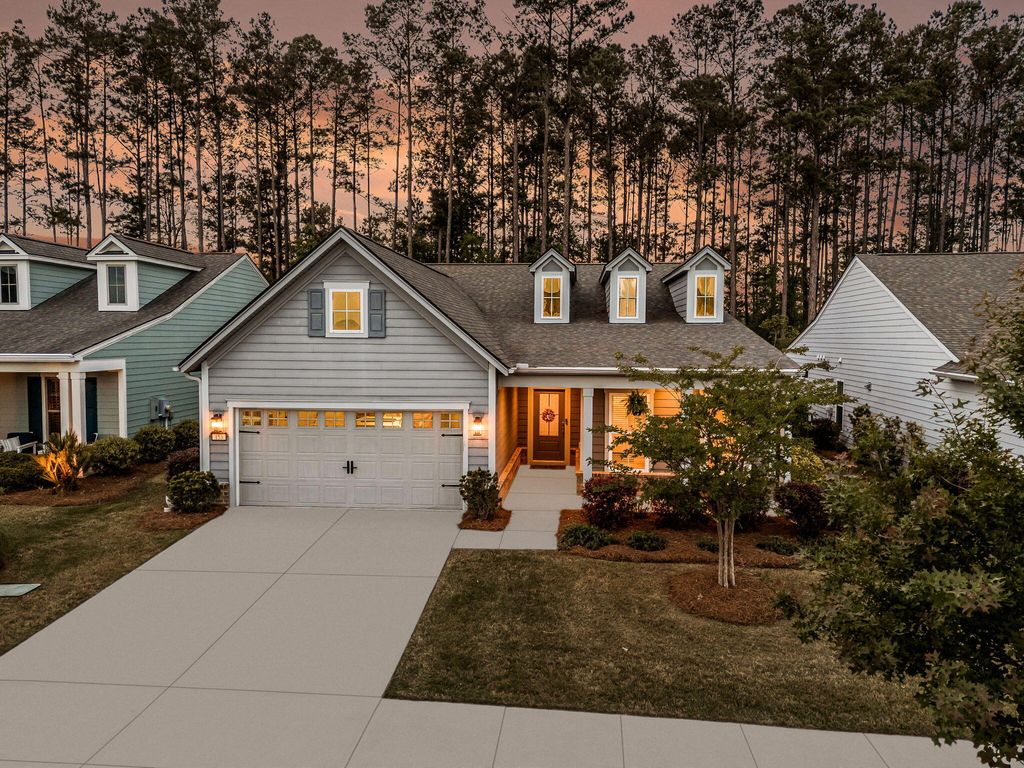 Photo of 153 Hedera Court, Summerville, SC 29486 (MLS # 26012506)