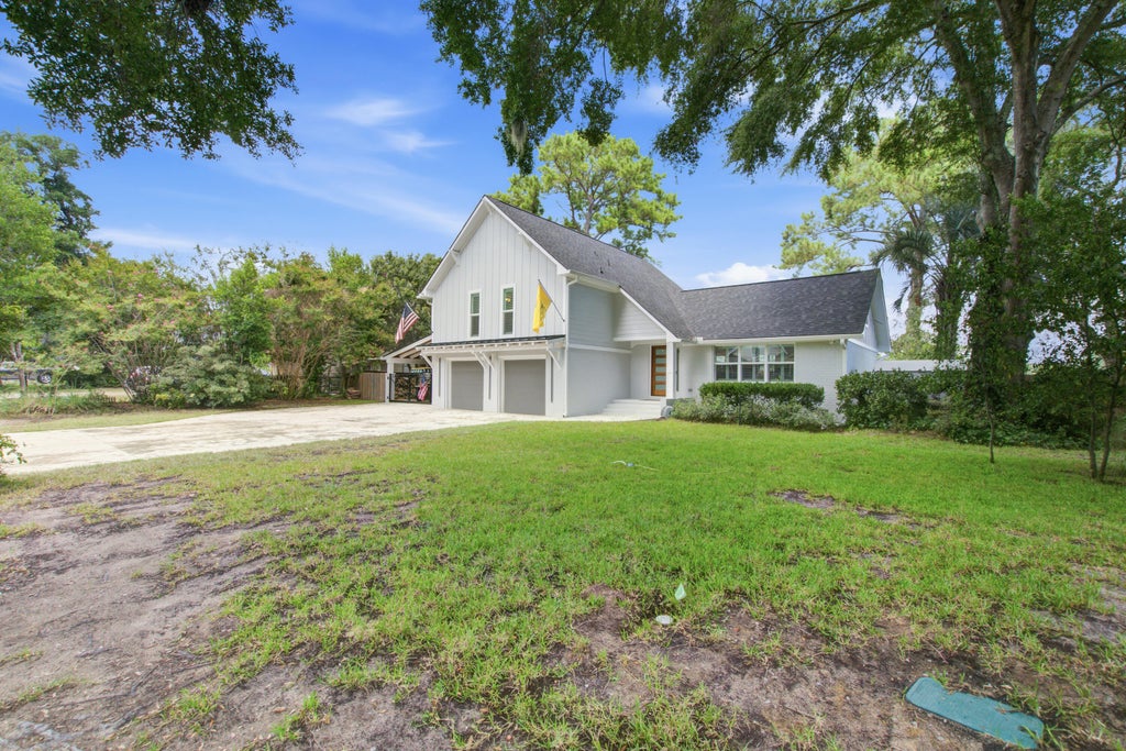 Photo of 50 Rivers Point Row, Charleston, SC 29412 (MLS # 26024091)