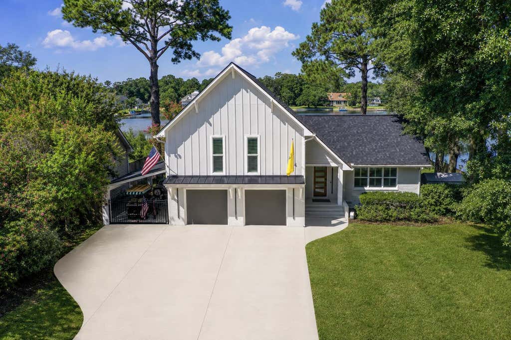 Photo of 50 Rivers Point Row, Charleston, SC 29412 (MLS # 26024091)