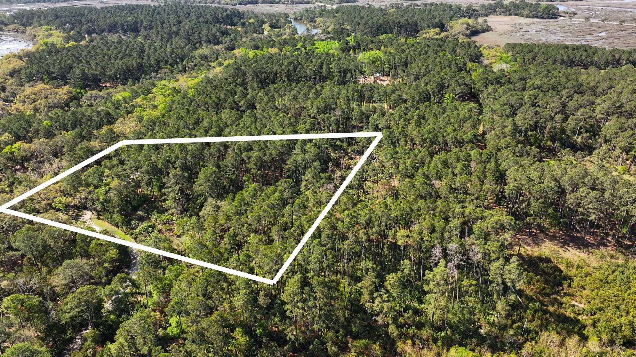 34 Old Smugglers Wharf Road, Saint Helena Island, SC, 29920