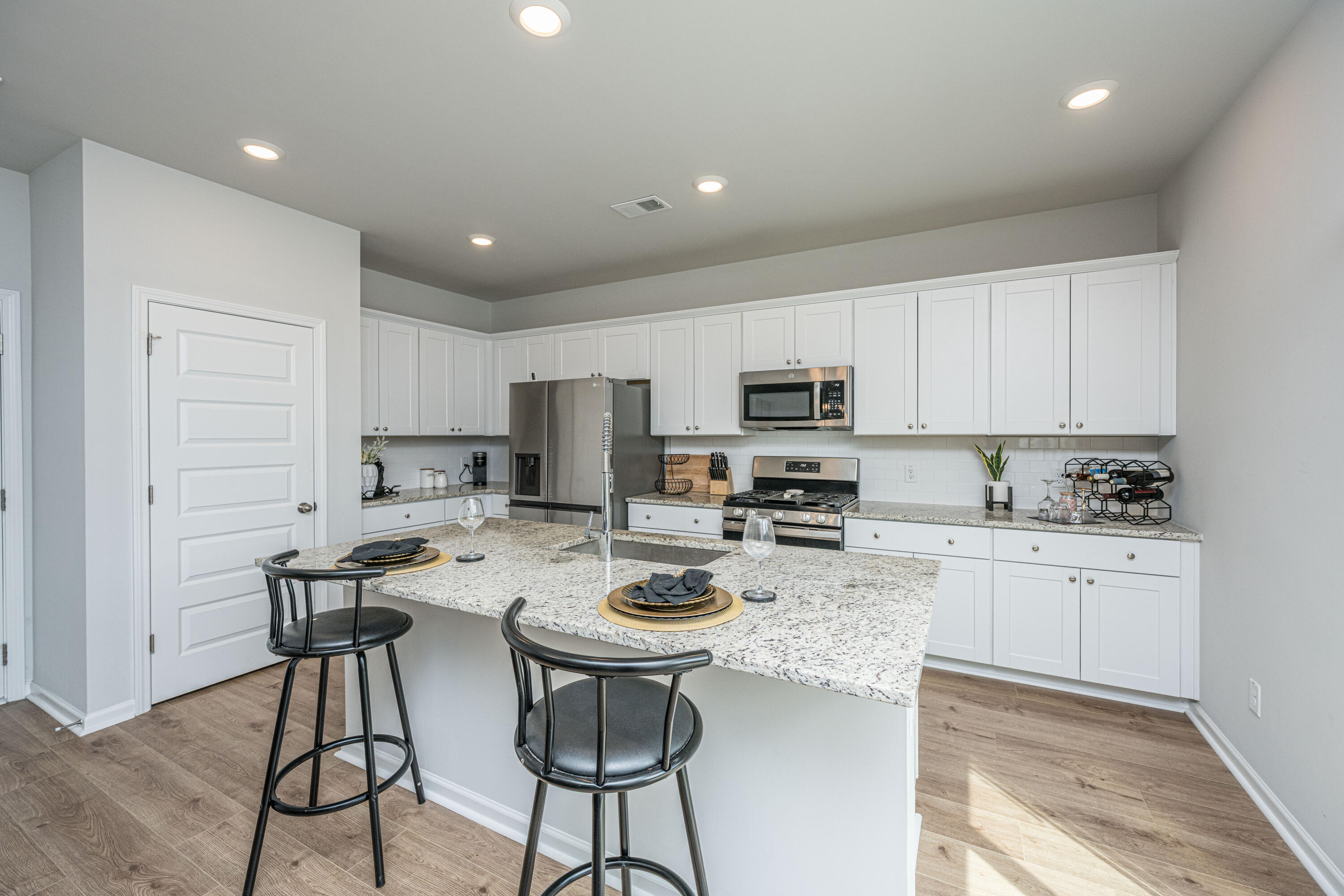 2114 Longhorn Lane