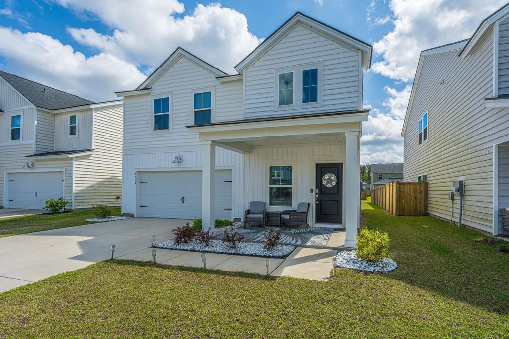 Photo of 2114 Longhorn Lane, Summerville, SC 29485 (MLS # 26008545)