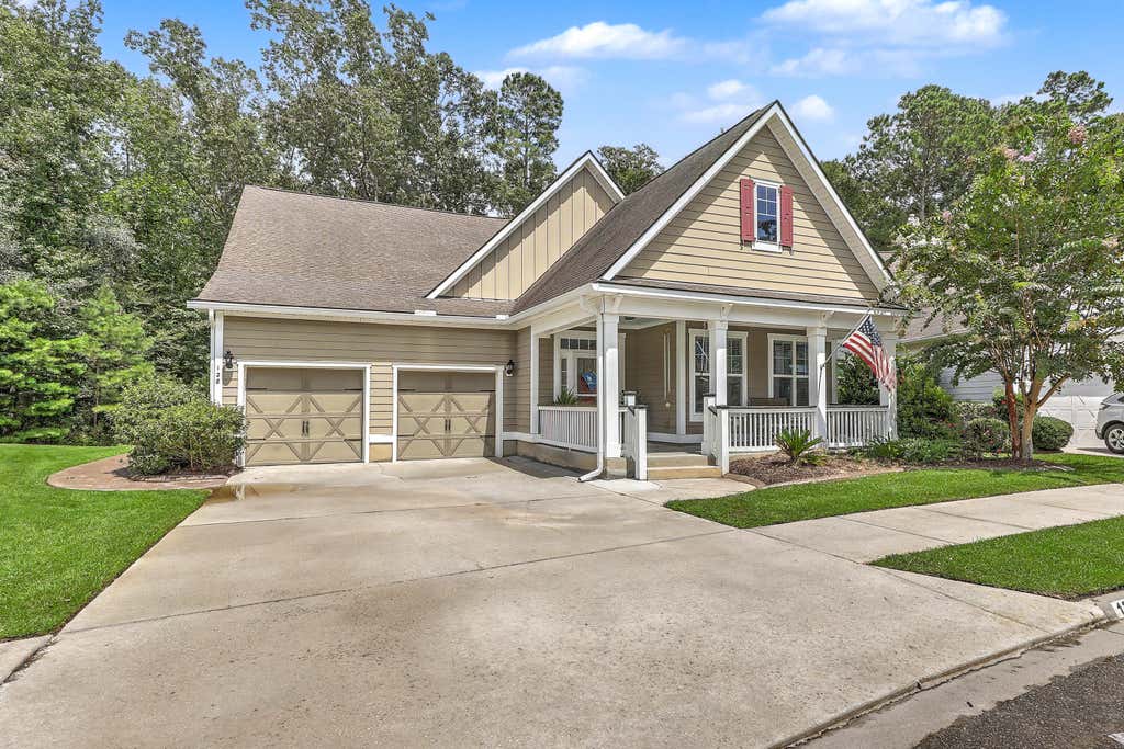 Photo of 128 Phoebe Road, Summerville, SC 29483 (MLS # 26023054)