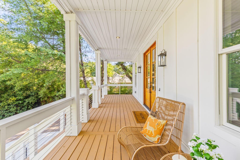 Photo of 1216 Old Towne Road, Charleston, SC 29407 (MLS # 26019633)