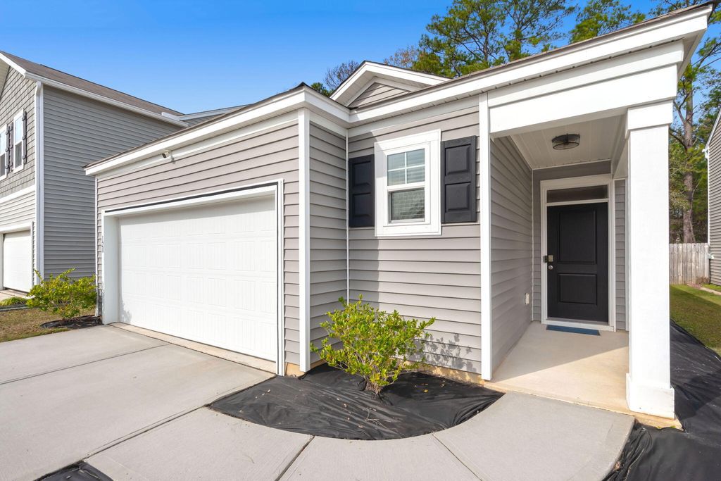 Photo of 120 Sweet Cherry Lane, Summerville, SC 29486 (MLS # 25032791)