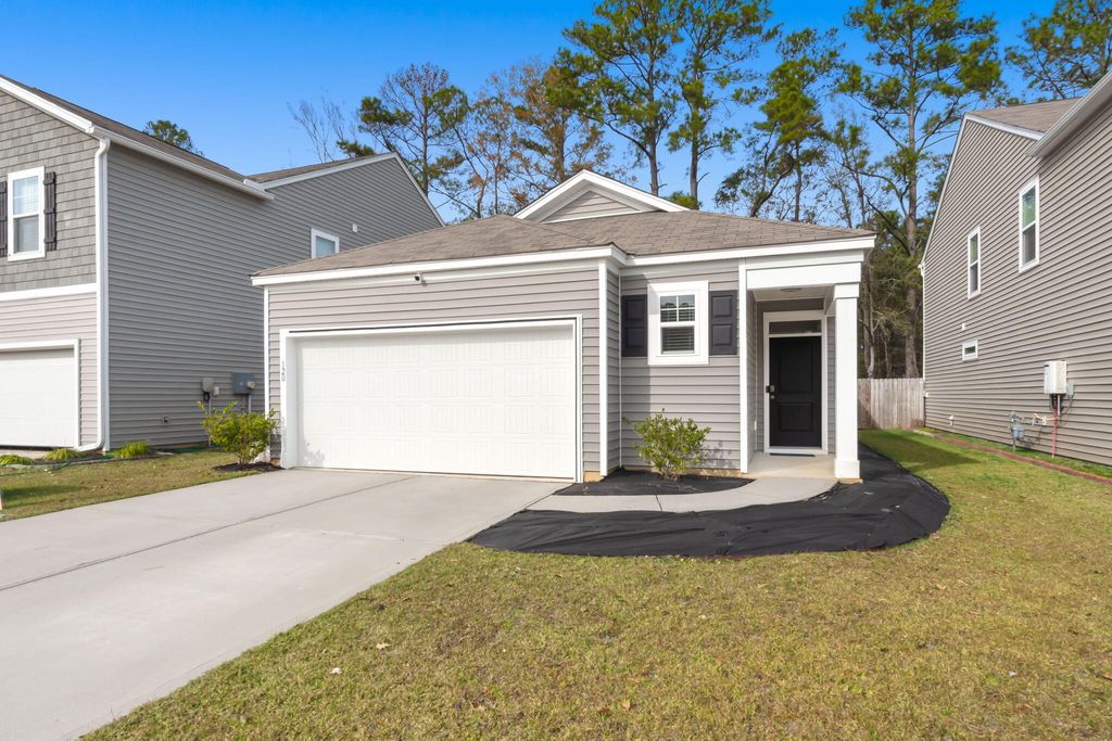 Photo of 120 Sweet Cherry Lane, Summerville, SC 29486 (MLS # 25032791)