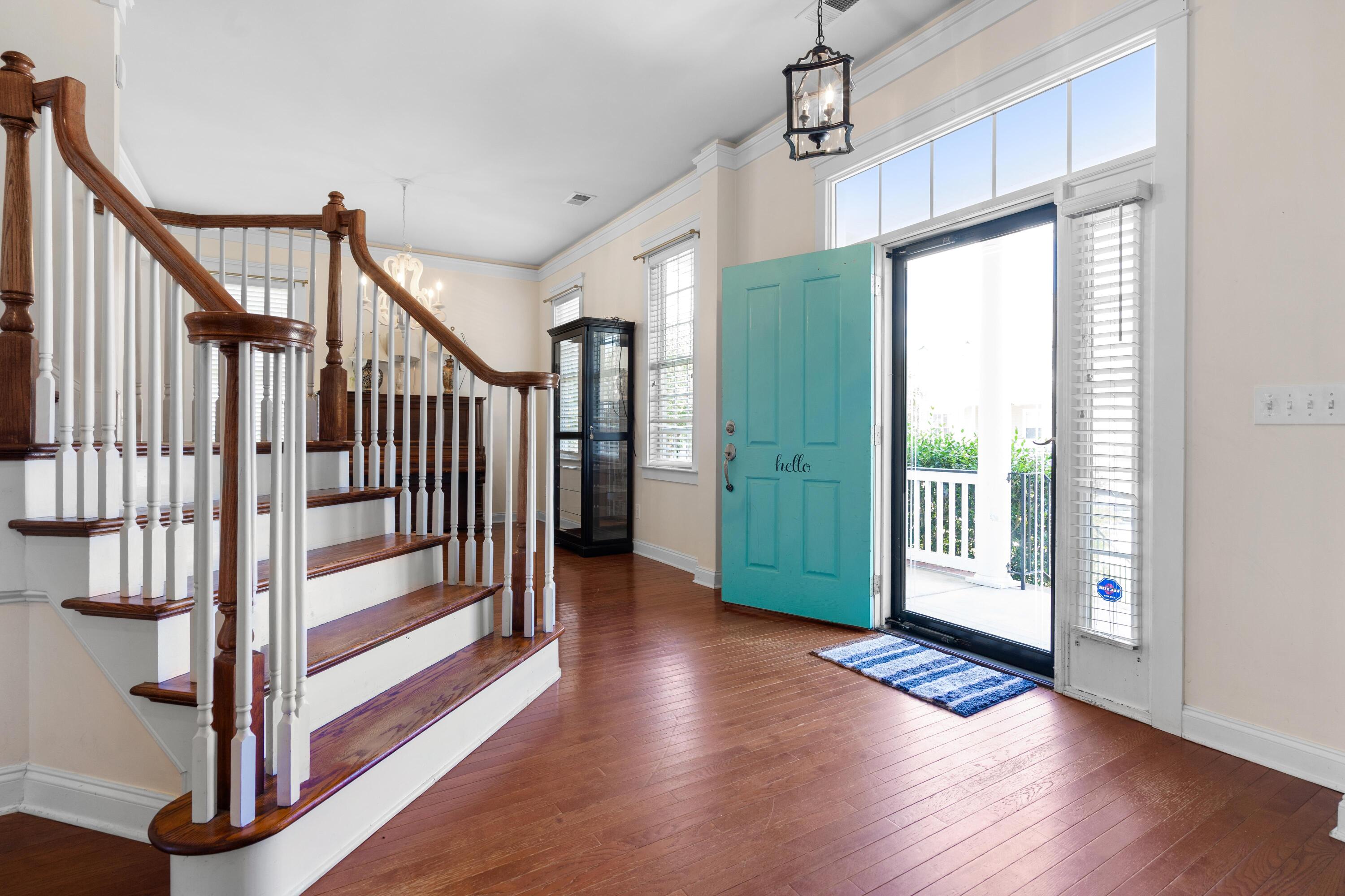 307 Amaryllis Avenue
