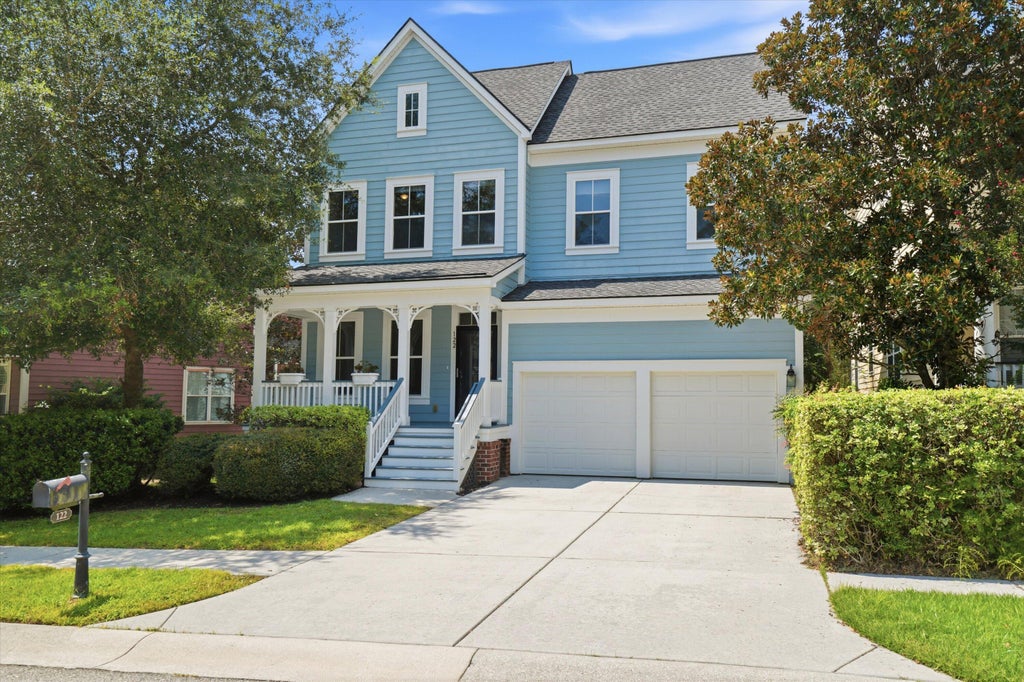 Photo of 122 Ashley Bluffs Road, Summerville, SC 29485 (MLS # 26024196)