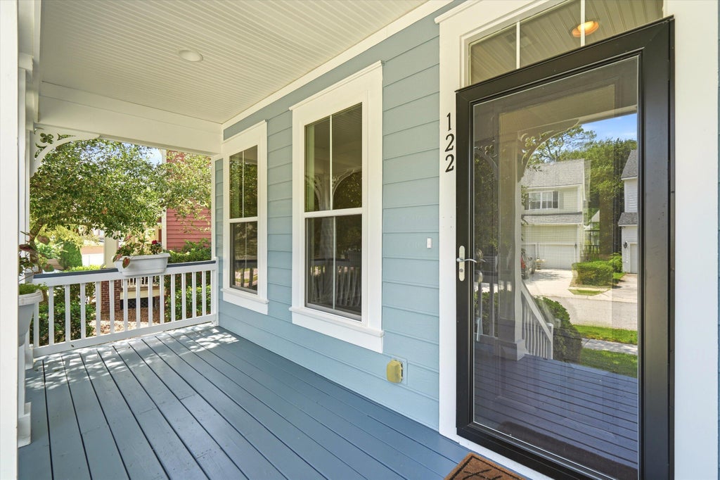 Photo of 122 Ashley Bluffs Road, Summerville, SC 29485 (MLS # 26024196)