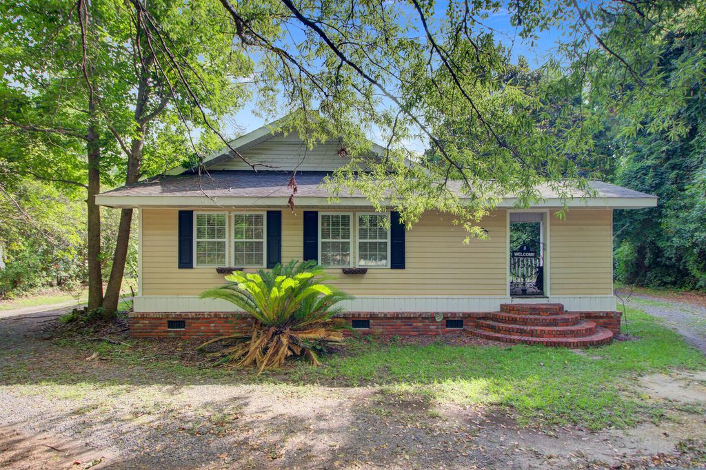 Photo of 3943 Byrnes Drive, Saint Stephen, SC 29479 (MLS # 25024887)