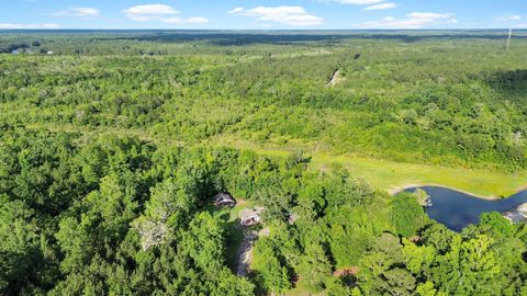 A home in Cottageville