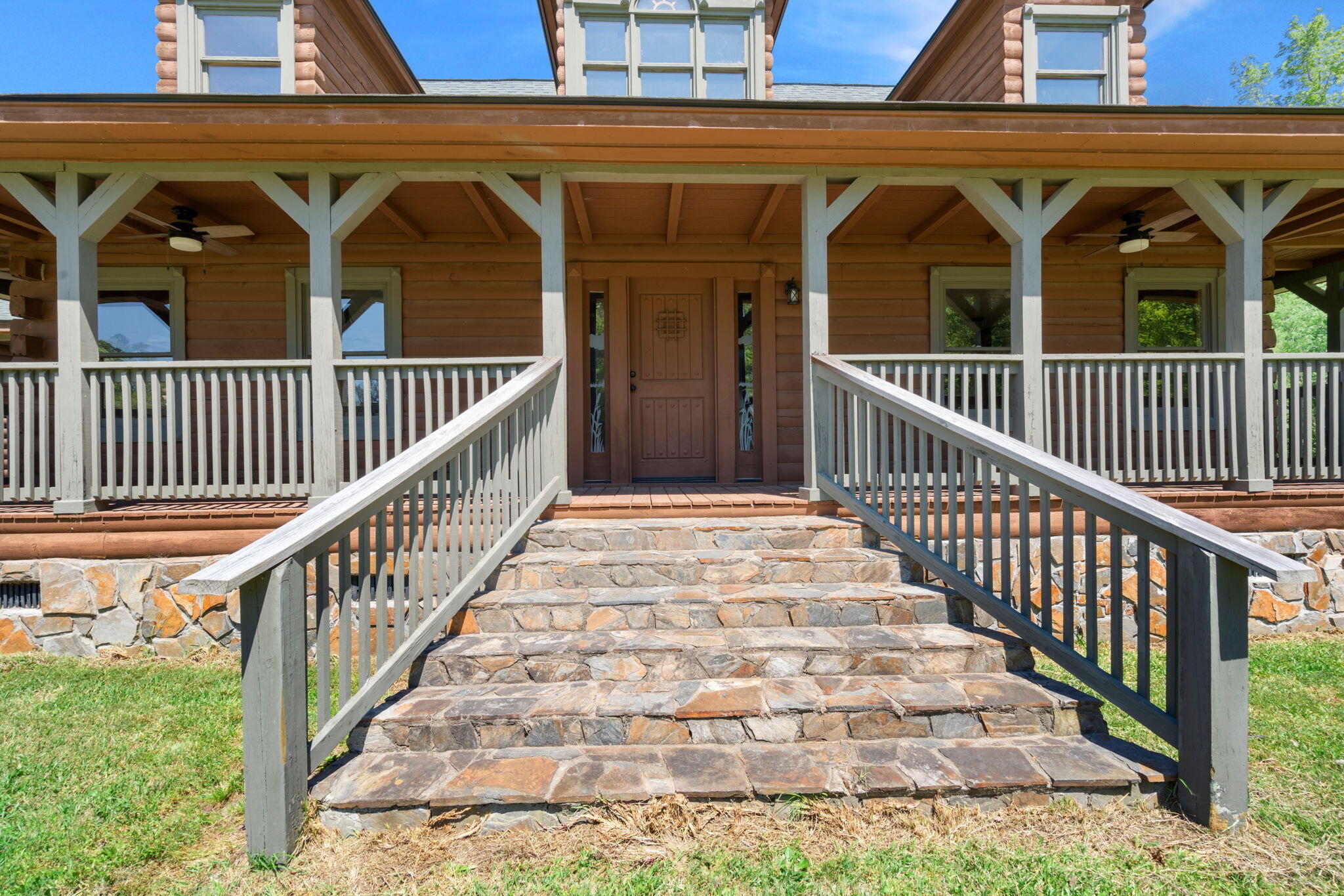 3936 Lodge Highway