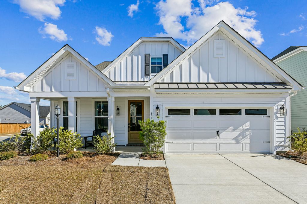 Photo of 453 Eagleview Drive, Moncks Corner, SC 29461 (MLS # 26000091)