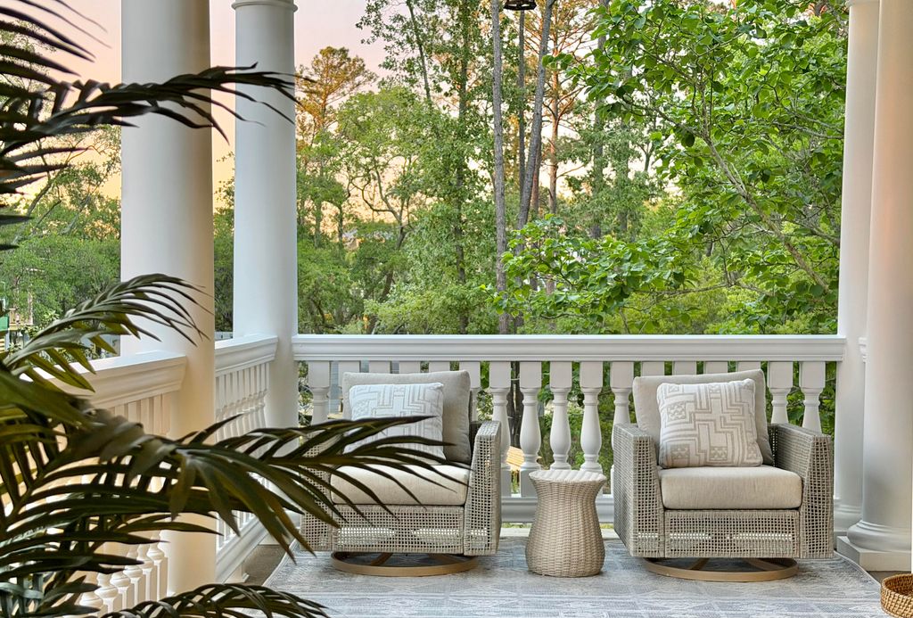 Photo of 144 Fairbanks Oak Alley #2b, Daniel Island, SC 29492 (MLS # 26011872)