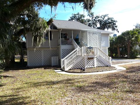 A home in Edisto Island