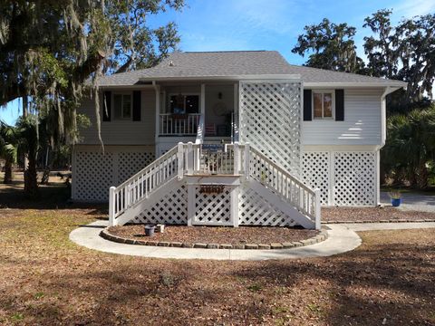 A home in Edisto Island