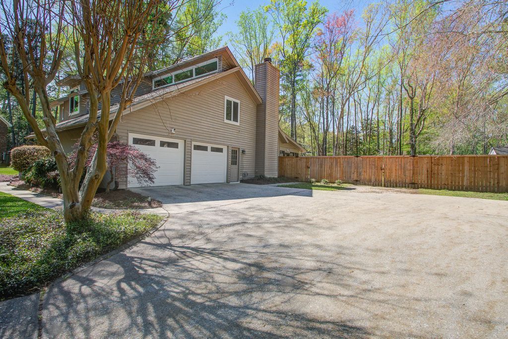 Photo of 109 Huckleberry Lane, Summerville, SC 29485 (MLS # 26008321)