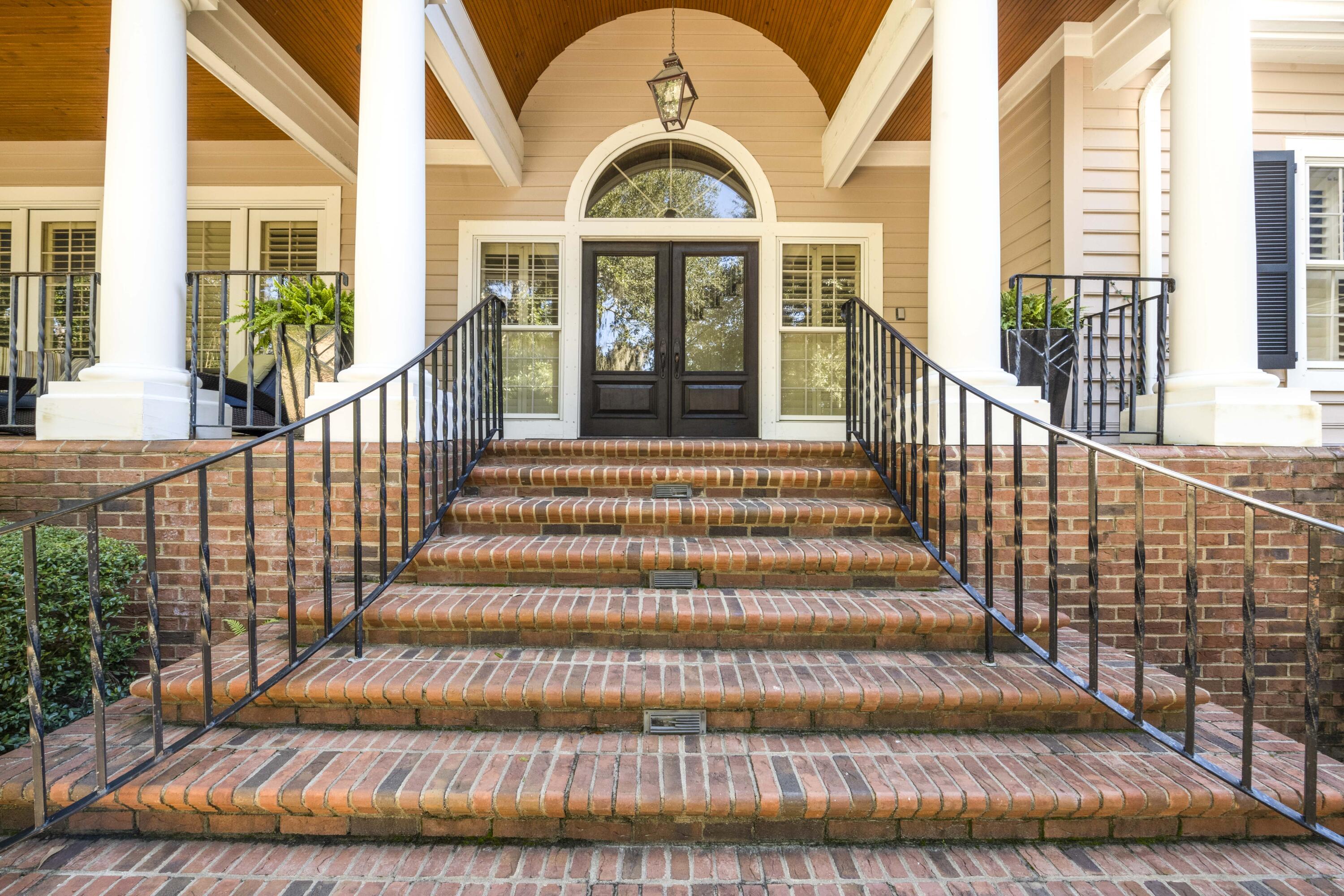 65 Surfsong Road