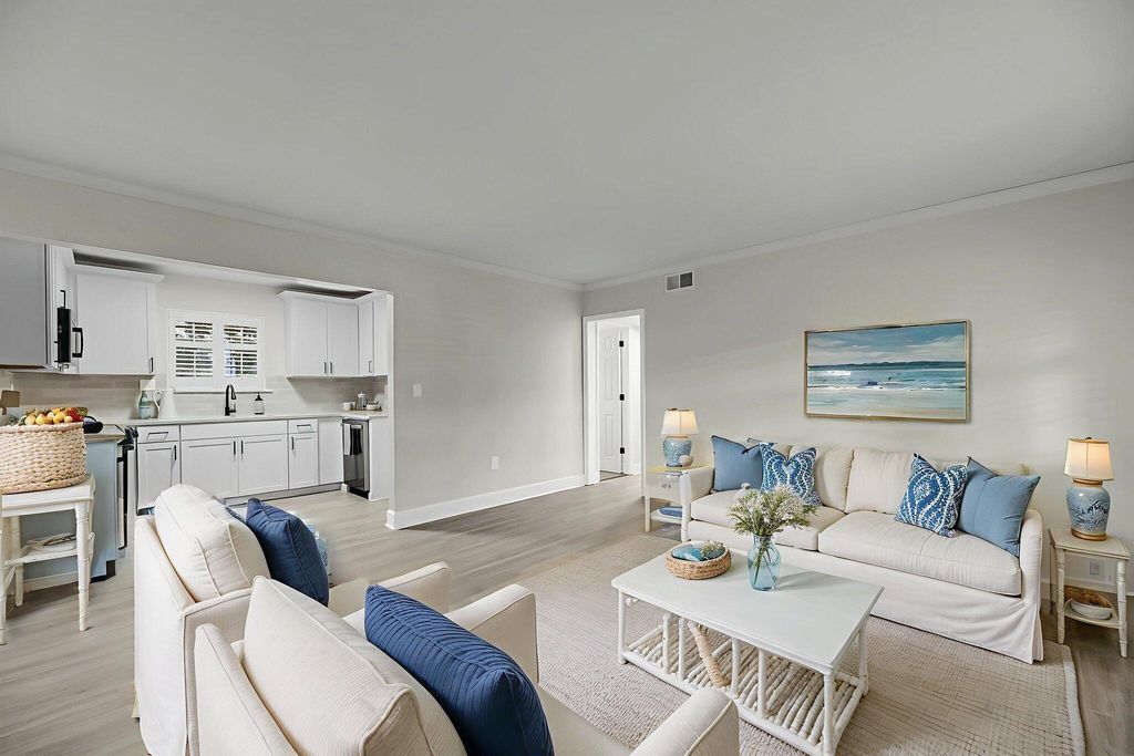 Photo of 516 Arlington Drive #B 5, Charleston, SC 29414 (MLS # 25025984)