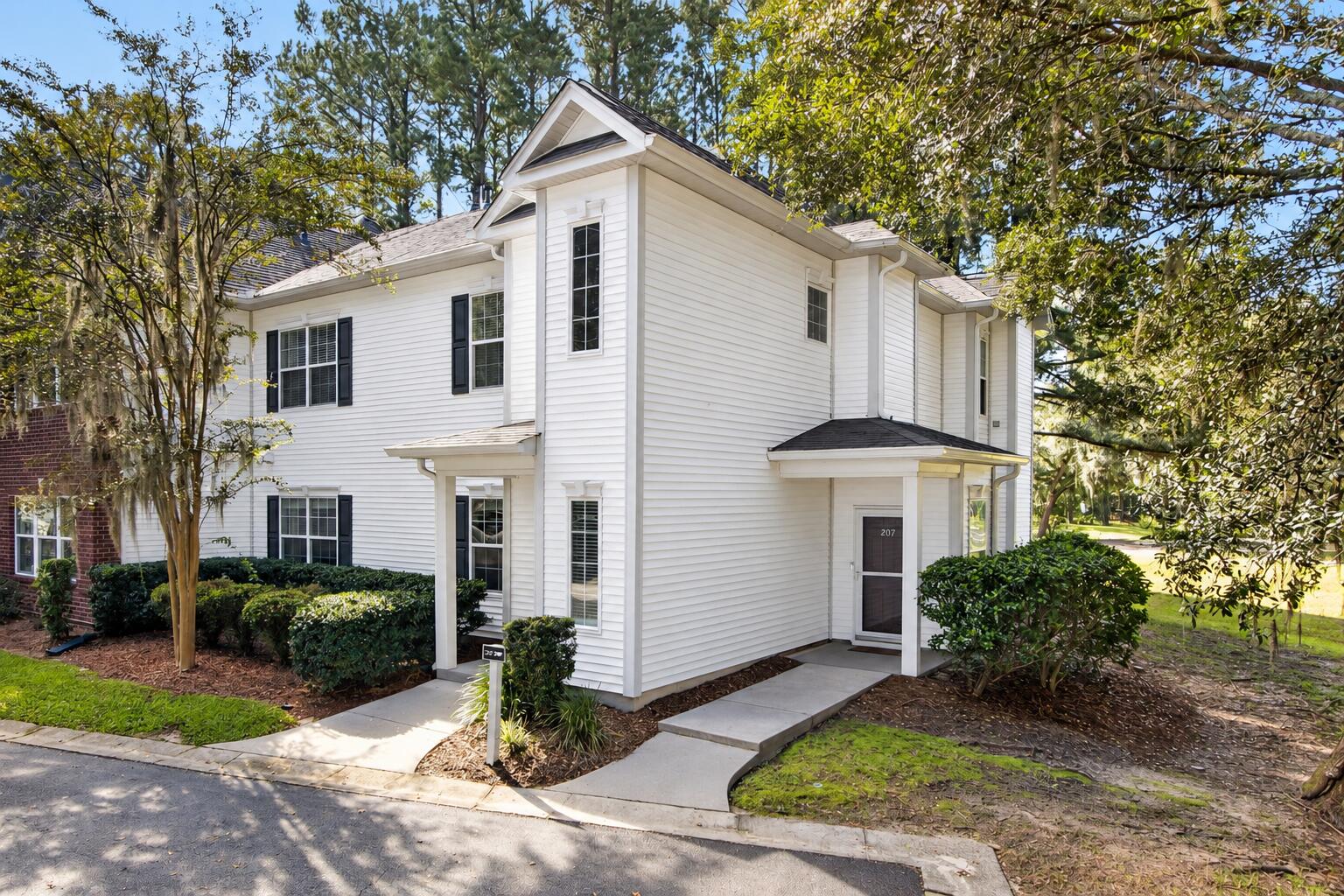 207 Golfview Lane