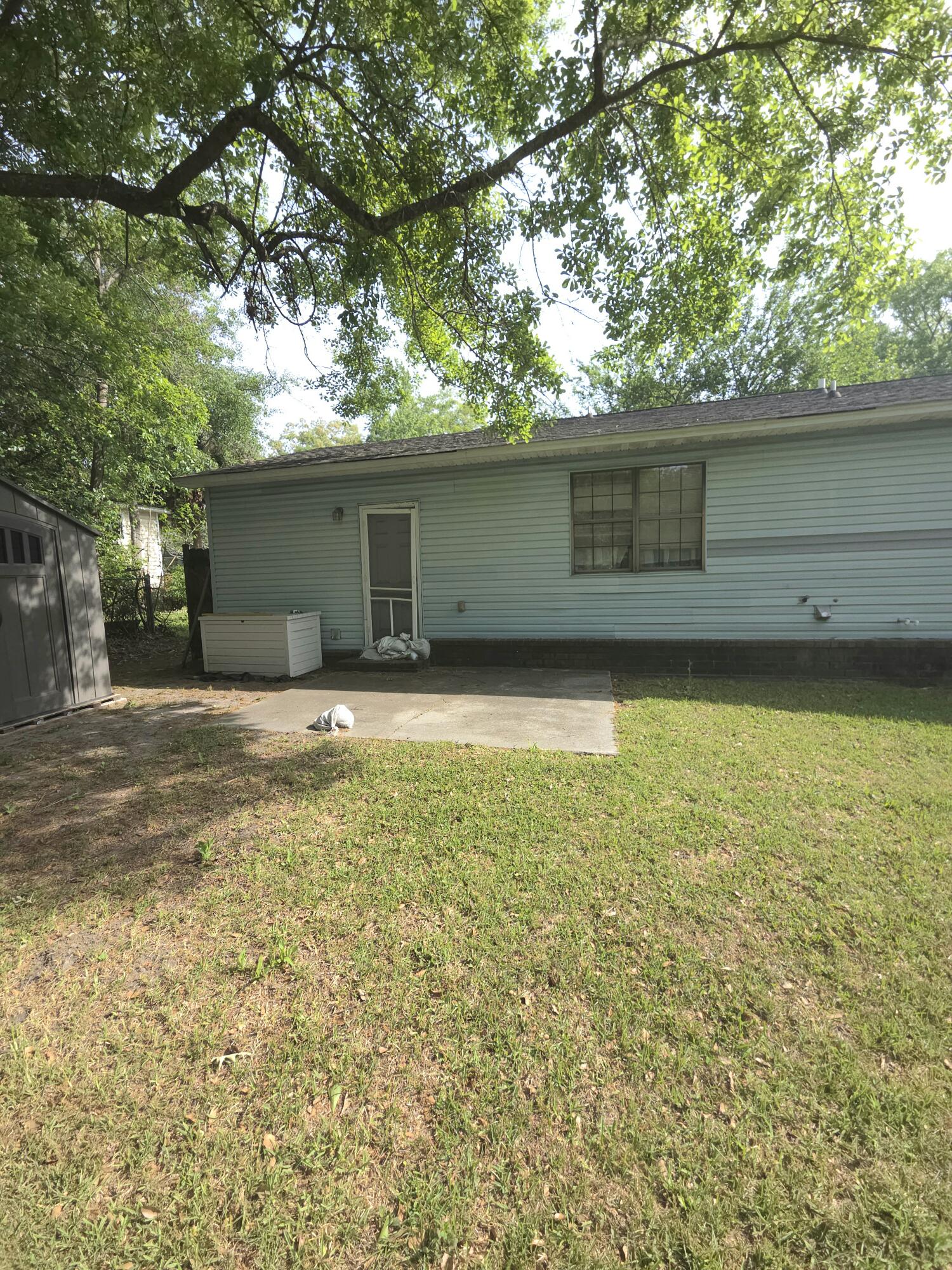 5807 Robinhood Drive