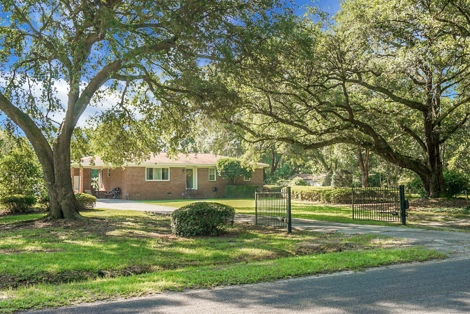 4428 Maple Ridge Road