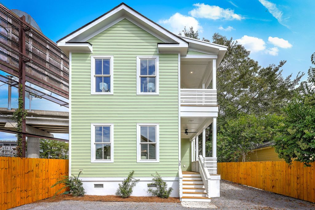 Photo of 32 F Street #Unit B, Charleston, SC 29403 (MLS # 25026900)