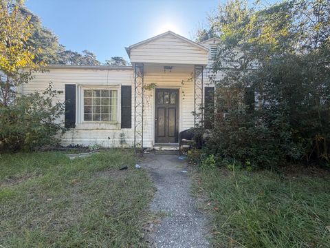 Photo of 2155 Stonewood Drive, Charleston, SC 29412 (MLS # 25031481)