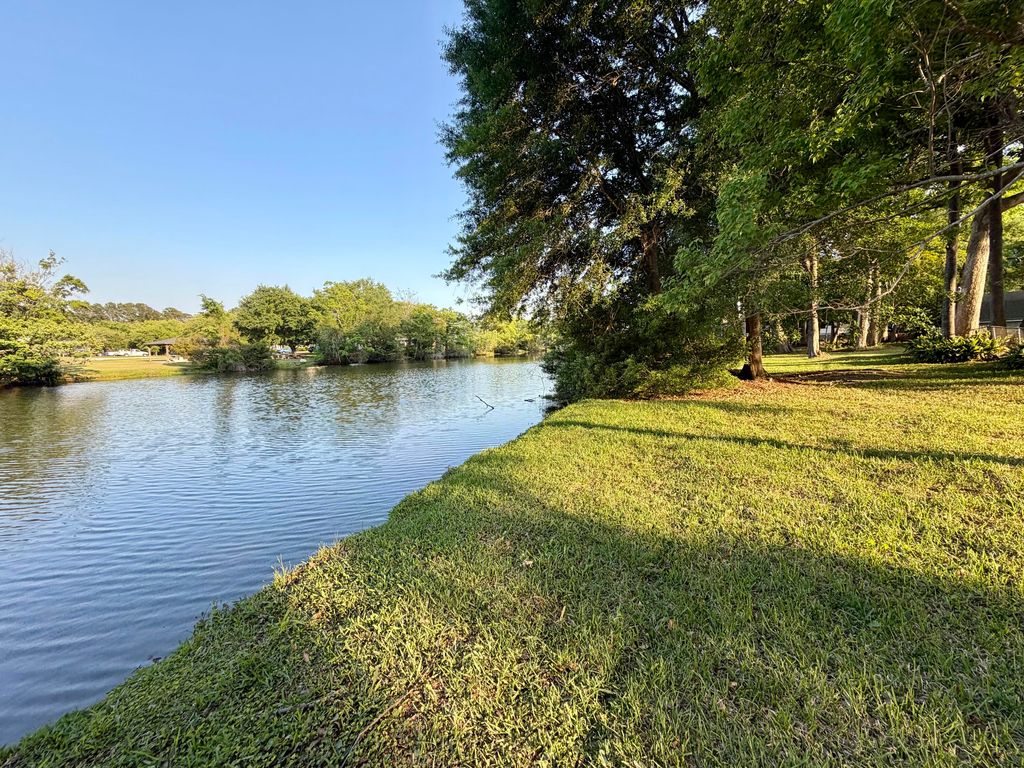 Photo of 868 Melrose Drive, Charleston, SC 29414 (MLS # 26011671)
