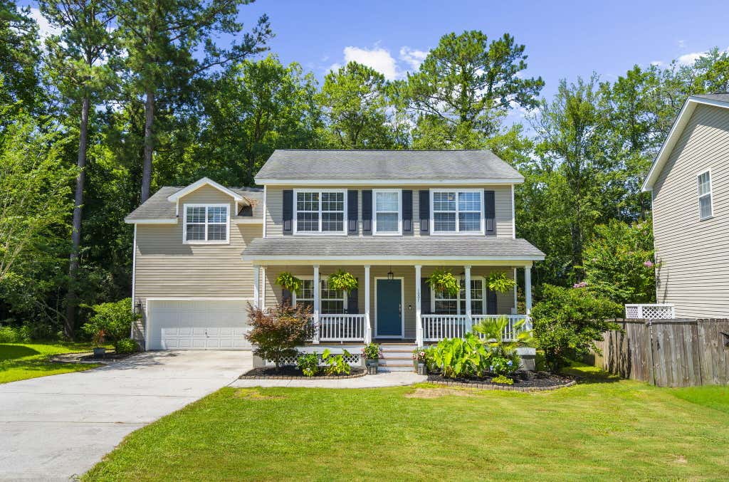 Photo of 1007 Steelechase Lane, Hanahan, SC 29410 (MLS # 26022491)
