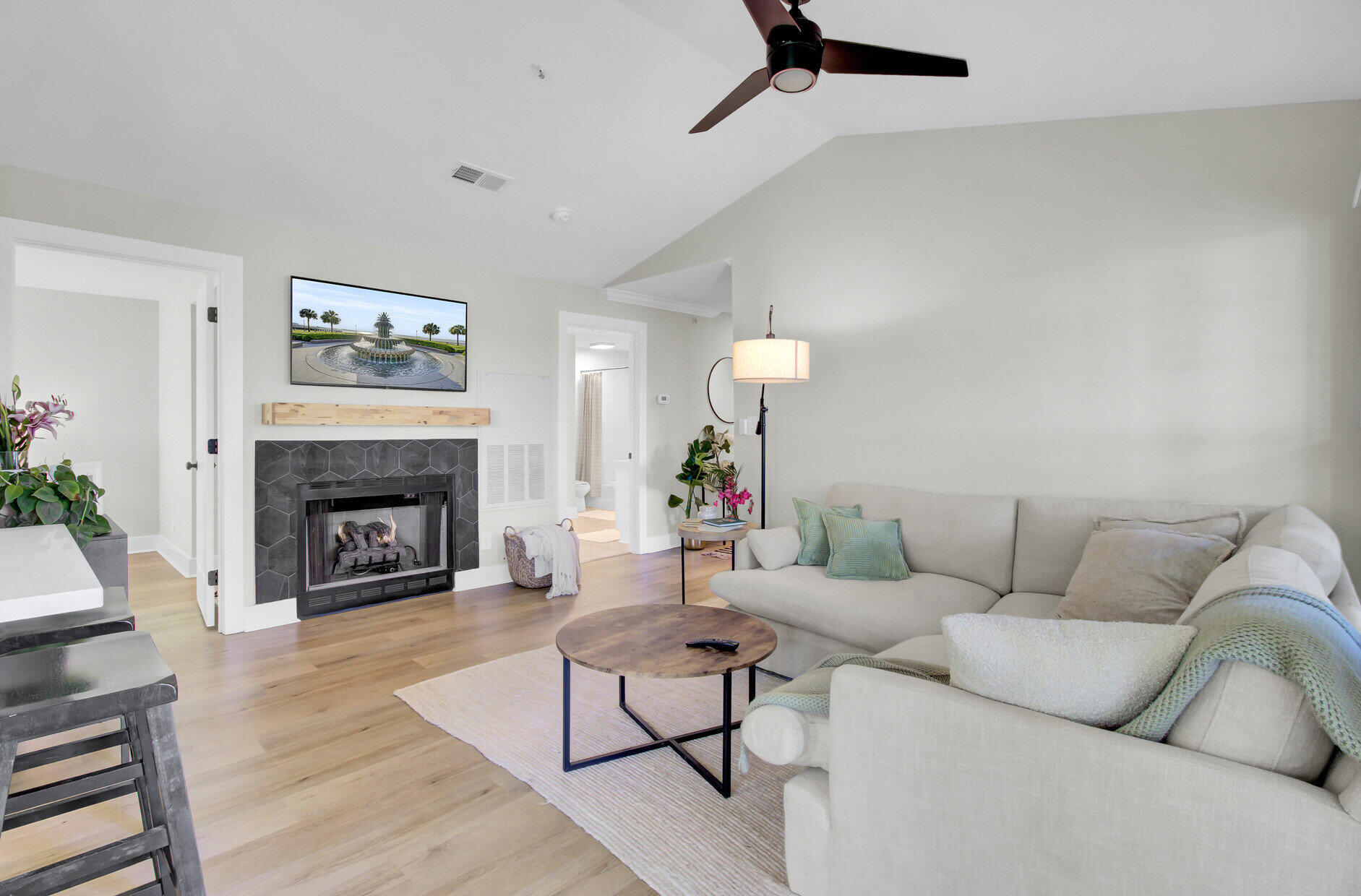 700 Daniel Ellis Drive 6308