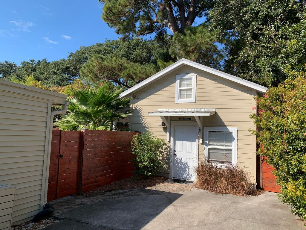 Photo of 734 Powhatan Avenue, Mount Pleasant, SC 29464 (MLS # 25031119)