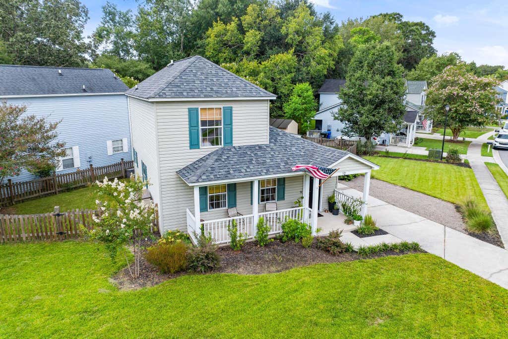 Photo of 12 Palmetto Park Road, Charleston, SC 29407 (MLS # 26023893)