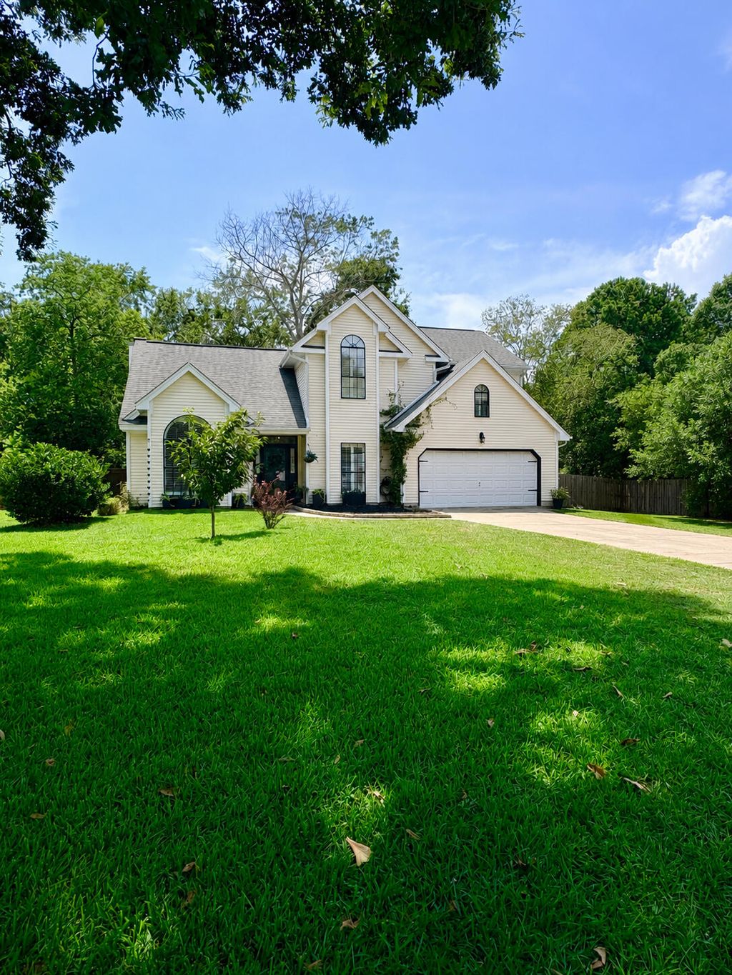 Photo of 1878 Falling Creek Circle, Mount Pleasant, SC 29464 (MLS # 26021090)