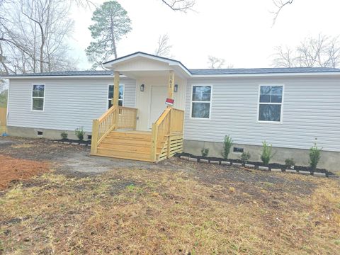 A home in North Charleston