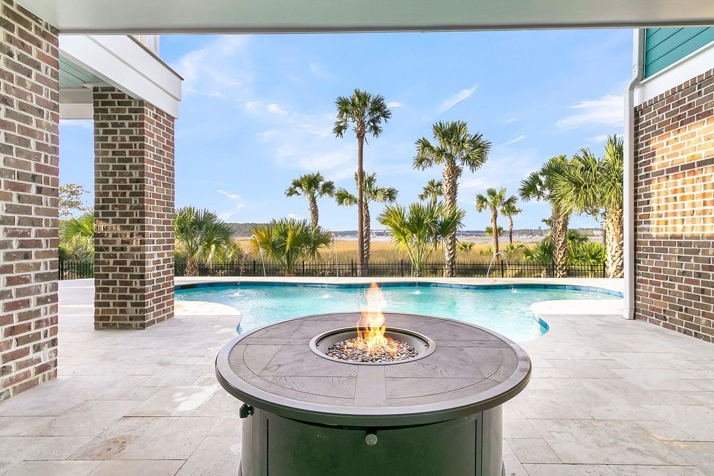 Photo of 2777 Oak Manor Drive, Mount Pleasant, SC 29466 (MLS # 25032117)