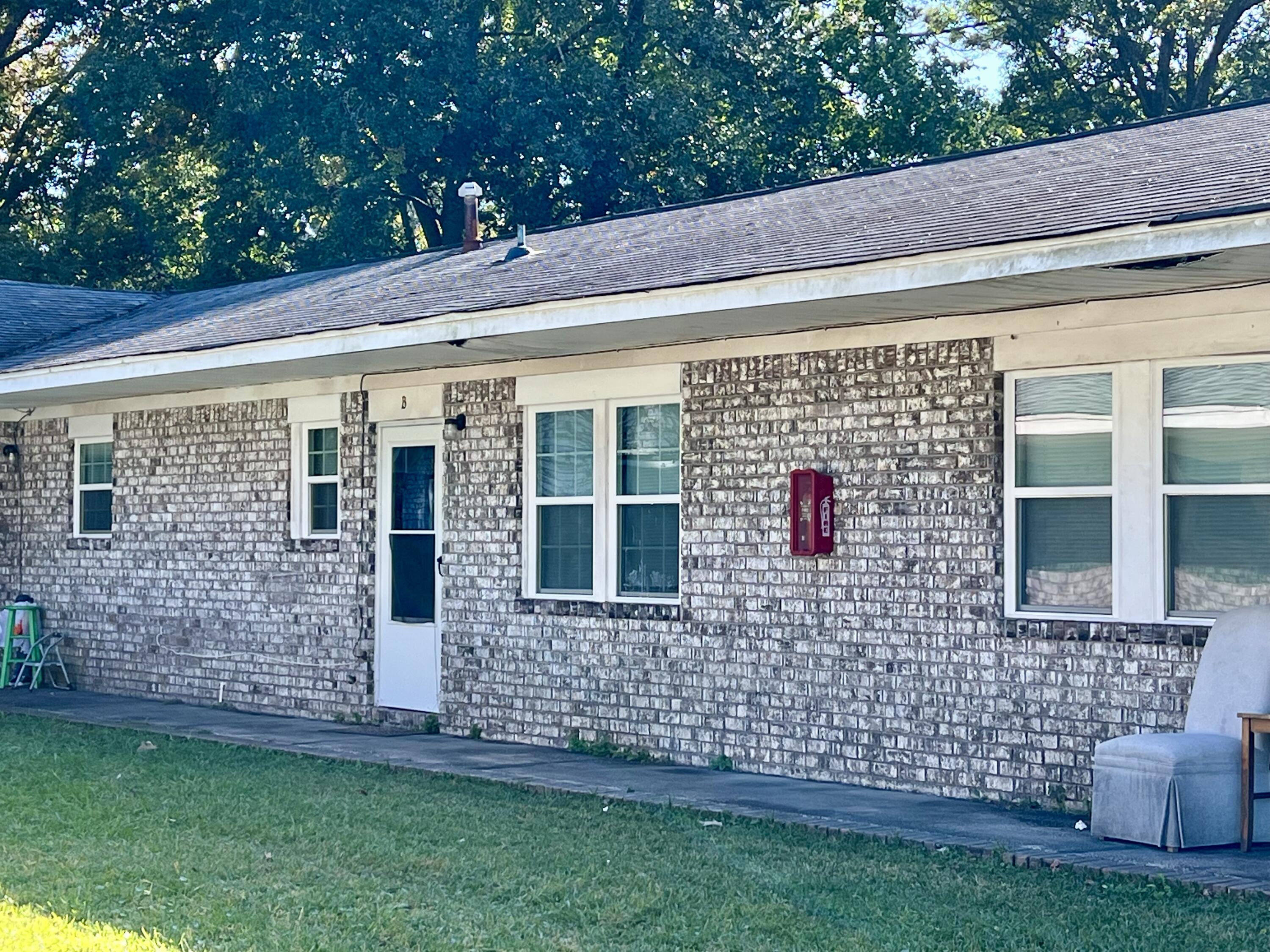 1537 N Avalon Circle