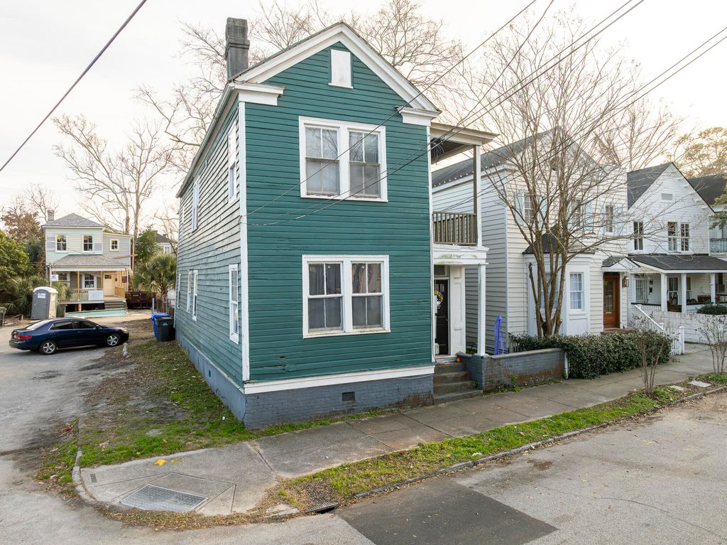 Photo of 17 Maverick Street, Charleston, SC 29403 (MLS # 26011417)