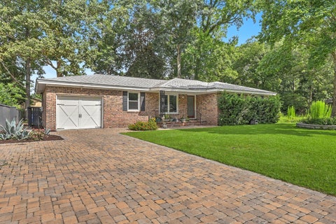 Photo of 2050 Bishop Drive, Charleston, SC 29414 (MLS # 26018195)