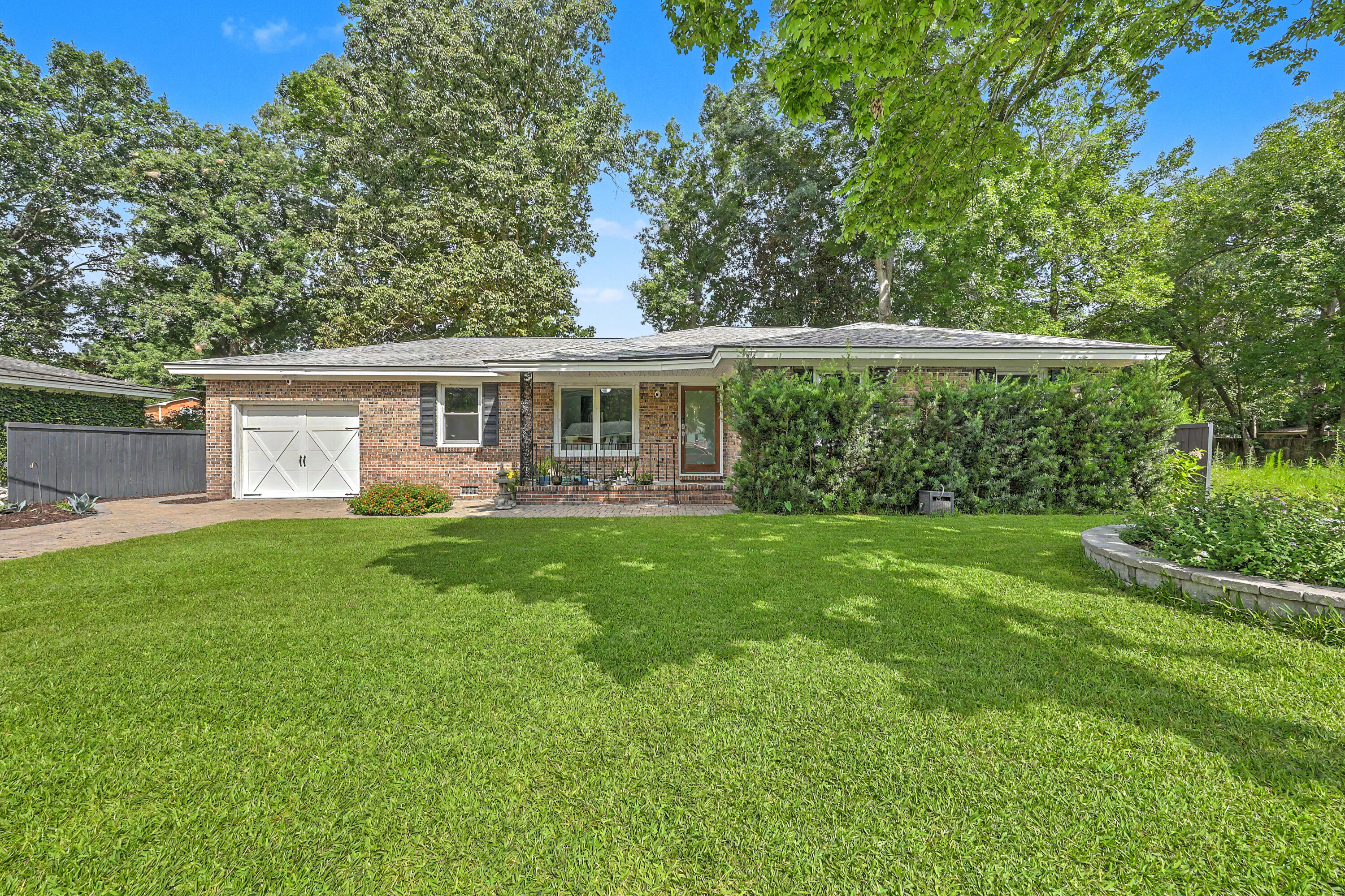 2050 Bishop Drive