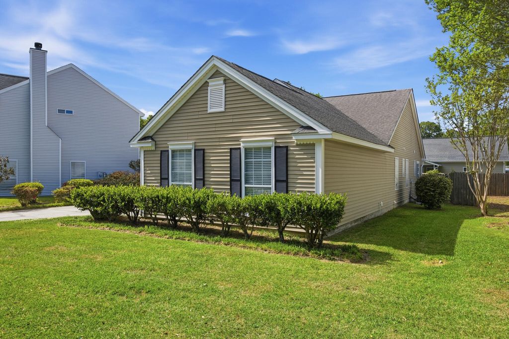 Photo of 1929 Treebark Drive, Charleston, SC 29414 (MLS # 26010259)