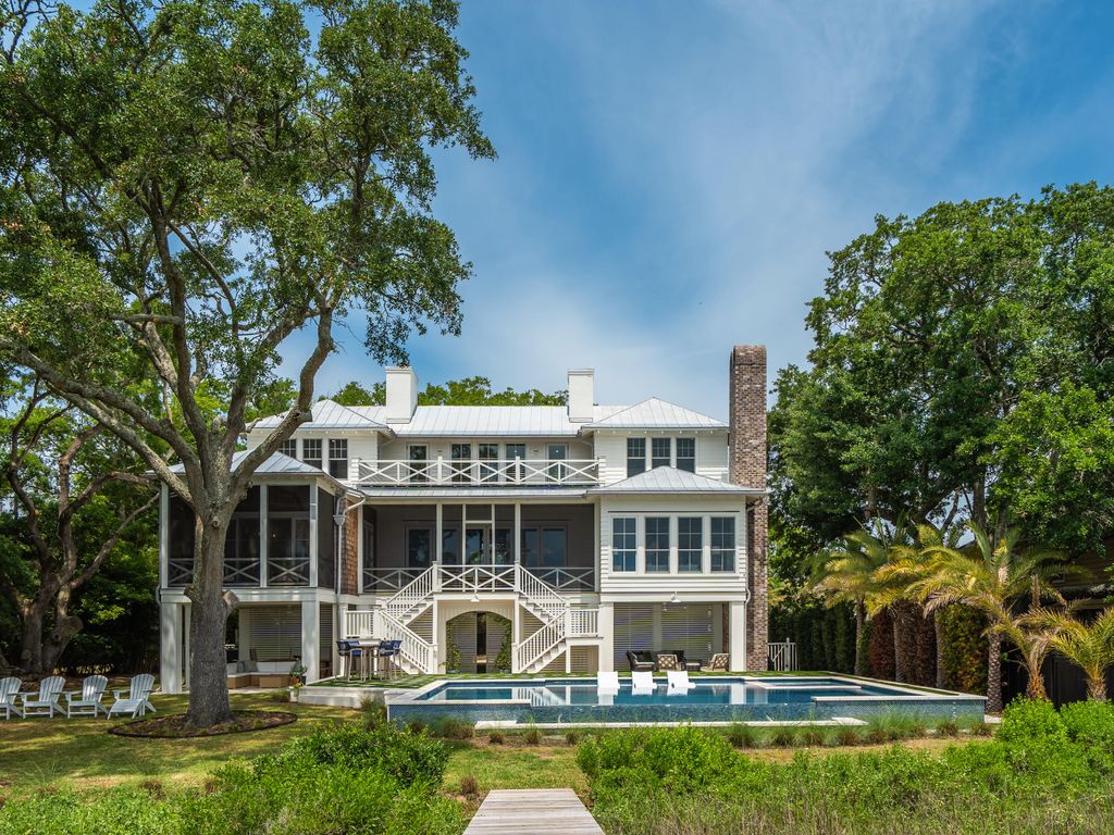 Photo of 967 Royall Avenue, Mount Pleasant, SC 29464 (MLS # 26013429)
