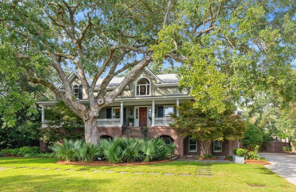 Photo of 1429 Burningtree Road, Charleston, SC 29412 (MLS # 25027957)