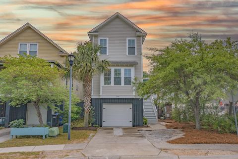 Photo of 1006 Hunley Waters Circle, North Charleston, SC 29405 (MLS # 26010520)