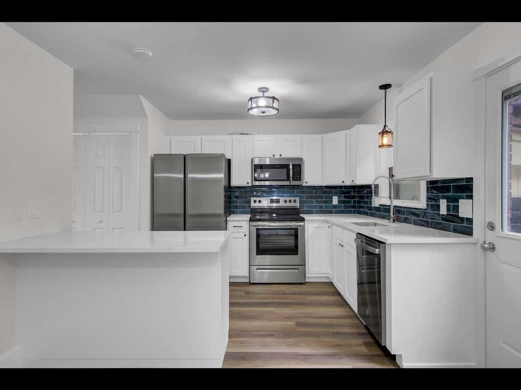 Photo of 1320 Bowman Road, Mount Pleasant, SC 29464 (MLS # 26022136)
