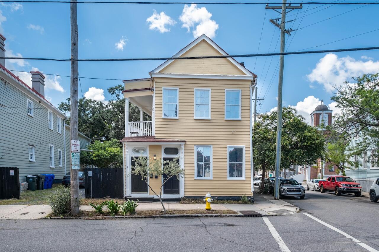 2 Woolfe Street A & B