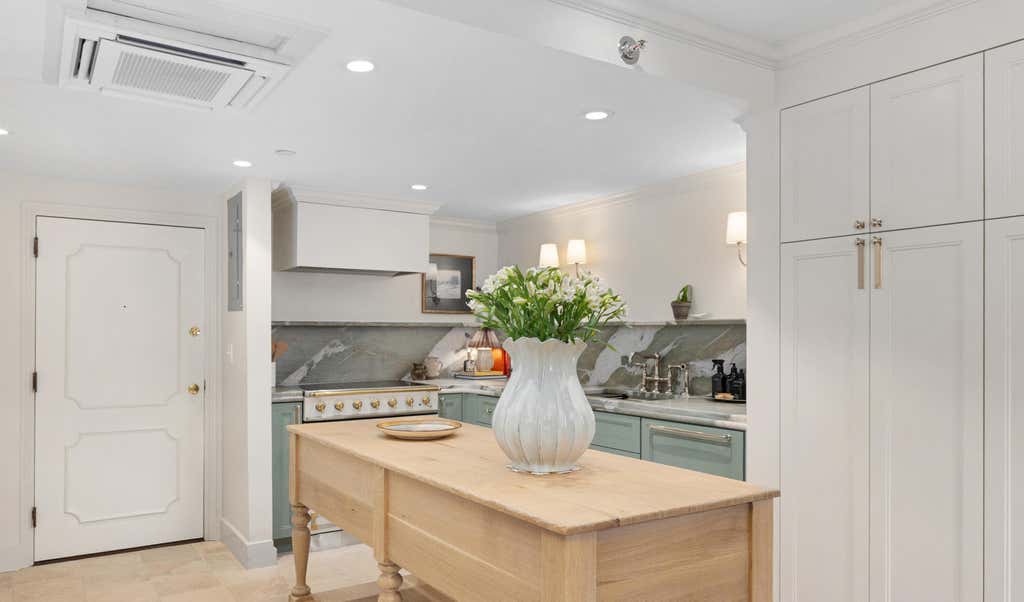 Photo of 3 Queen Street #Apt 209, Charleston, SC 29401 (MLS # 26024098)