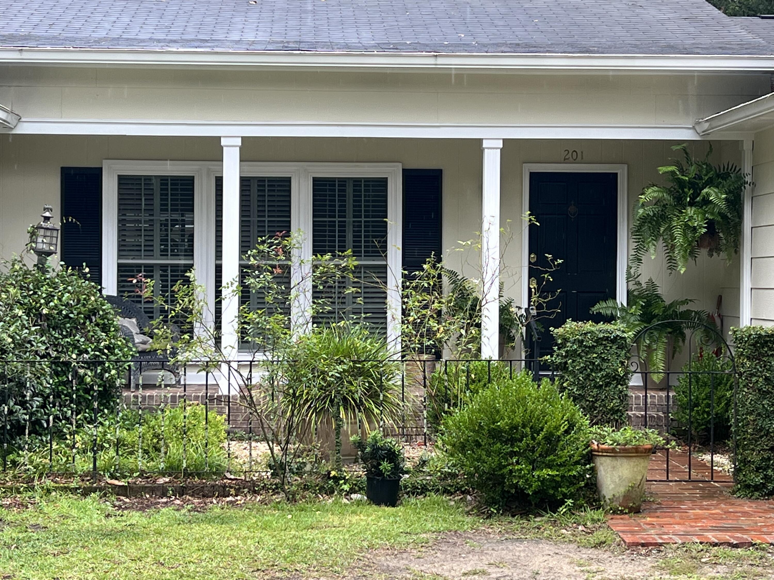 201 Silverhill Road